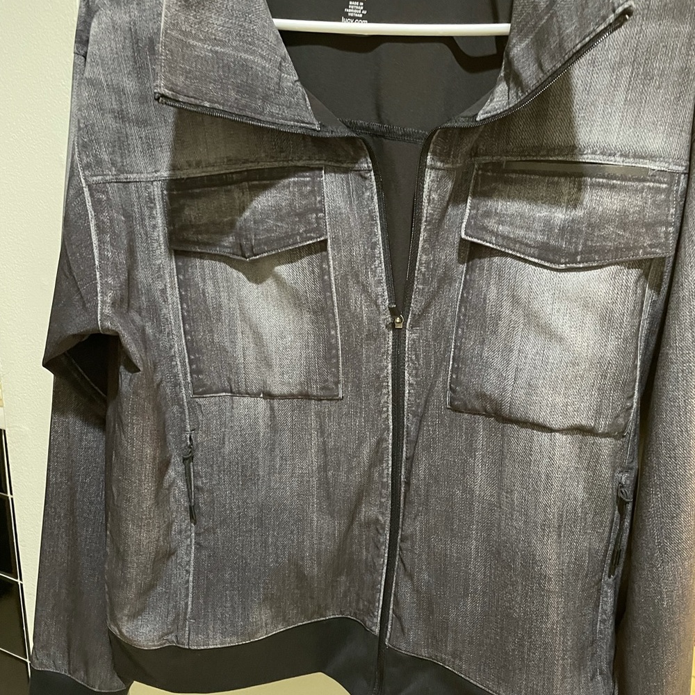 Stylish light weight jacket